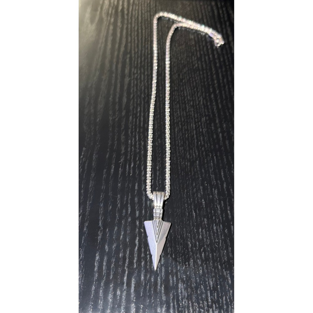 Silver Arrowhead Pendant Necklace – Silver Tone – Unisex – One‎ Size